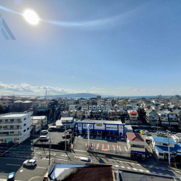 バルコニーより明石海峡大橋が一望できます♪