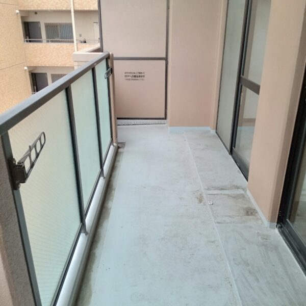 バルコニー バルコニー