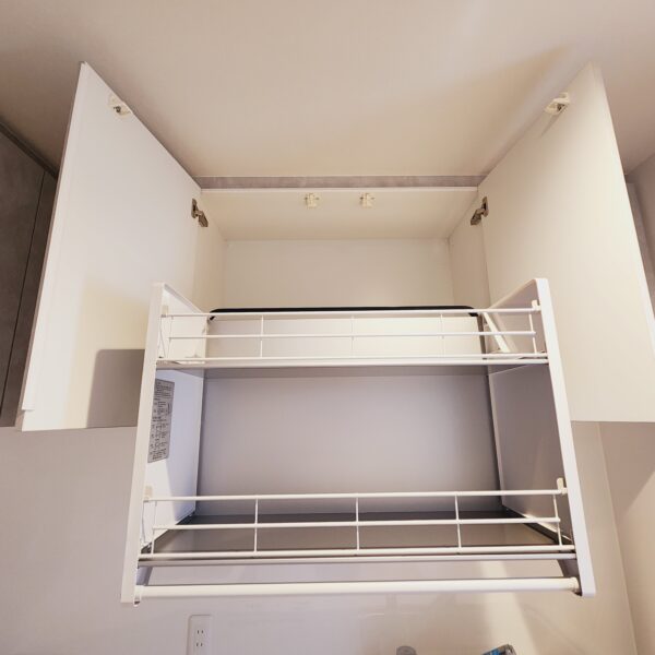 ダウンキャビネット収納