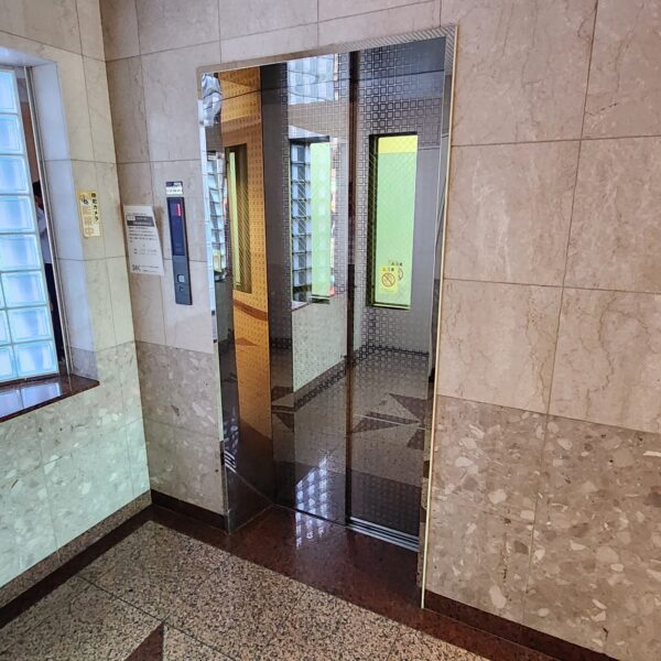 エレベーター エレベーター