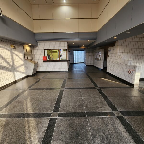 エントランスホール